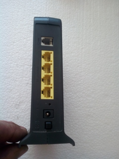 تصویر مودم-روتر +ADSL2 زایکسل مدل P-660HN-T1A استوک 