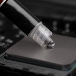سرویس فن و تعویض خمیر سیلیکون لپ تاپ استوک | سرویس کامل سیستم خنک‌کننده